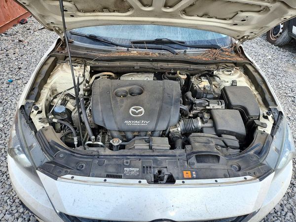 2016 MAZDA 3 SV/Base — Engine bay