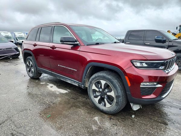 2023 JEEP CHEROKEE 4XE — Passenger 3/4