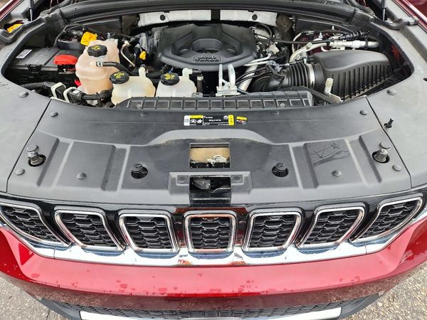 2023 JEEP CHEROKEE 4XE — Engine bay