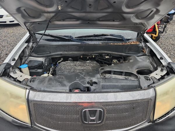 2012 HONDA PILOT EXL-N — Engine bay