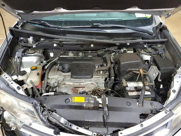 2014 TOYOTA RAV4 Sports — Engine bay