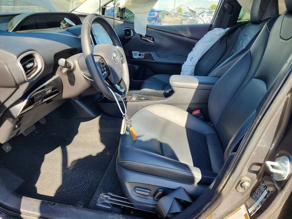 2021 TOYOTA PRIUS — DENT