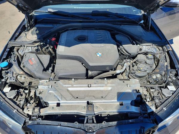 2021 BMW 3 SERIES — Engine bay