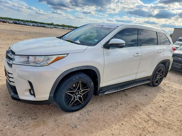 2019 TOYOTA HIGHLANDER — DSFA — Front 3/4