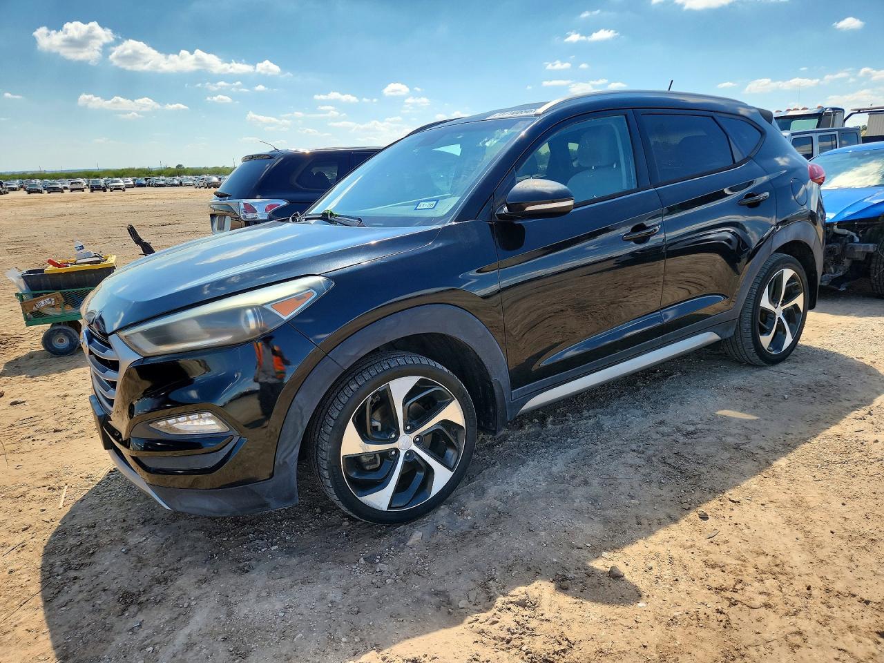 2017 HYUNDAI TUCSON — Front 3/4