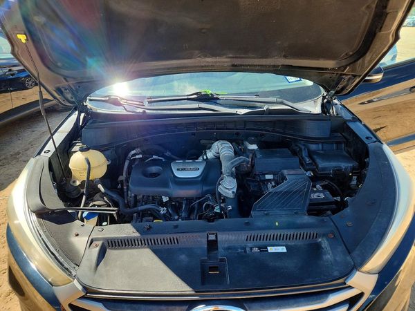 2017 HYUNDAI TUCSON — Engine bay