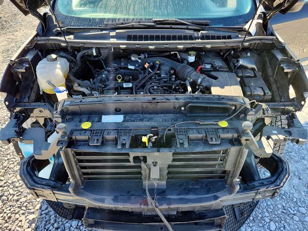 2024 FORD EDGE SEL — Engine bay