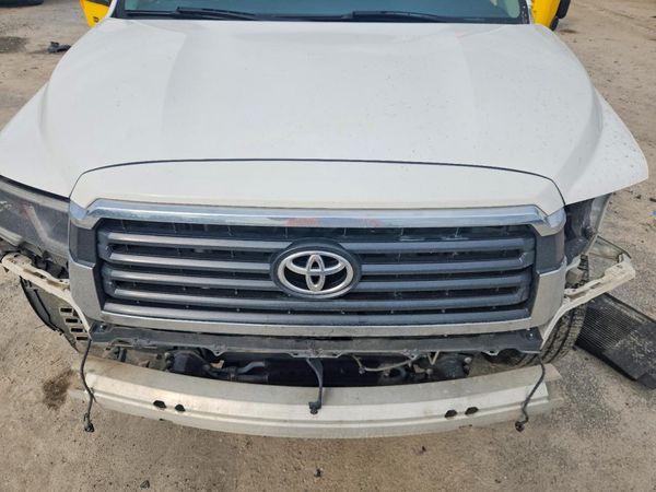 2021 TOYOTA SEQUOIA SR5 — Engine bay