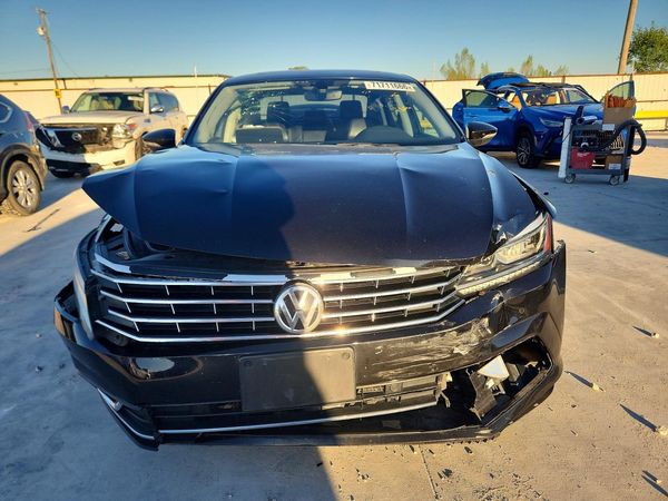 2017 VOLKSWAGEN PASSAT SE — DIRF
