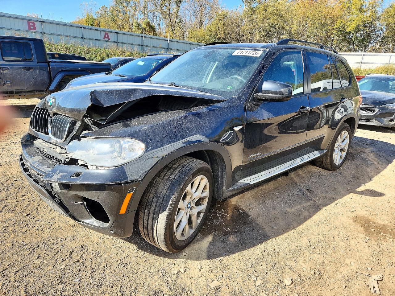 2012 BMW X5 xDrive35i — Front 3/4