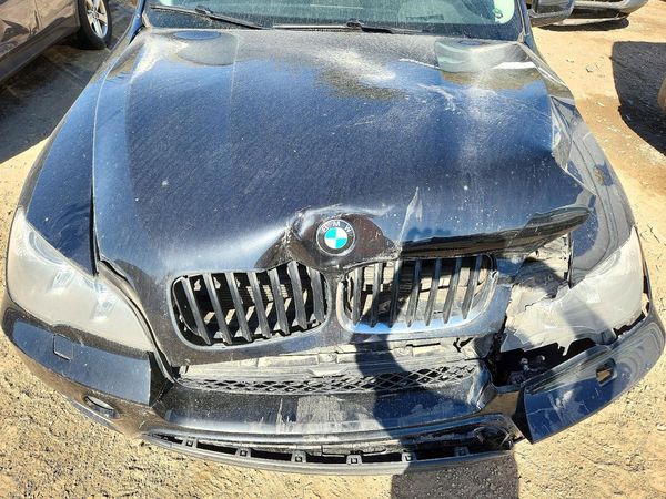 2012 BMW X5 xDrive35i — Engine bay