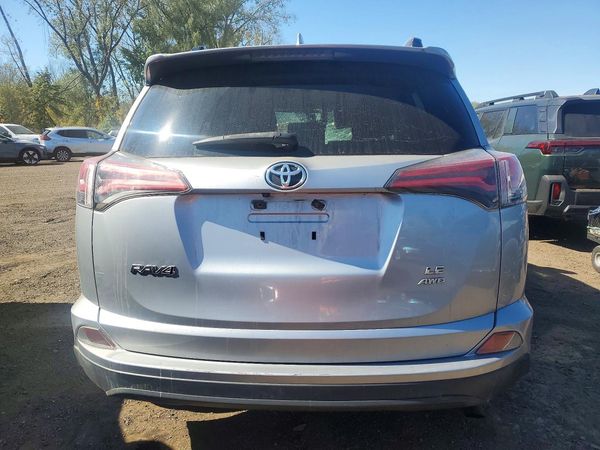 2018 TOYOTA RAV4 LE — DIRR