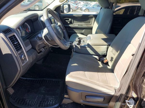 2015 RAM 1500 ST — DENT