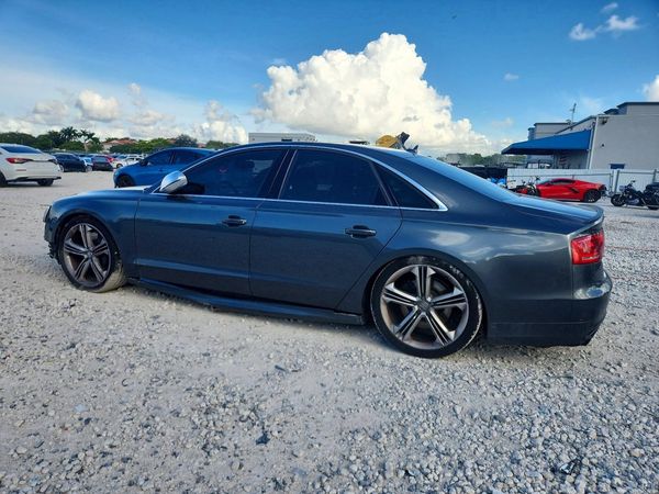 2013 AUDI S8 — DSRA