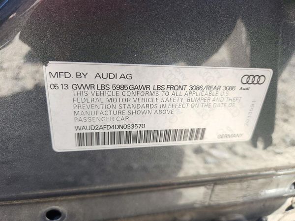2013 AUDI S8 — VINS