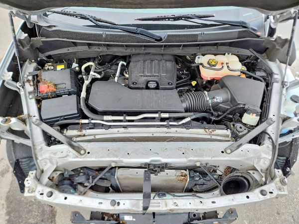 2022 CHEVROLET SILVERADO Custom — Engine bay