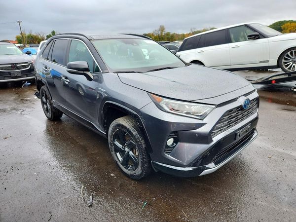 2021 TOYOTA RAV4 XSE HV — Passenger 3/4