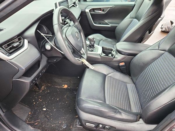 2021 TOYOTA RAV4 XSE HV — DENT