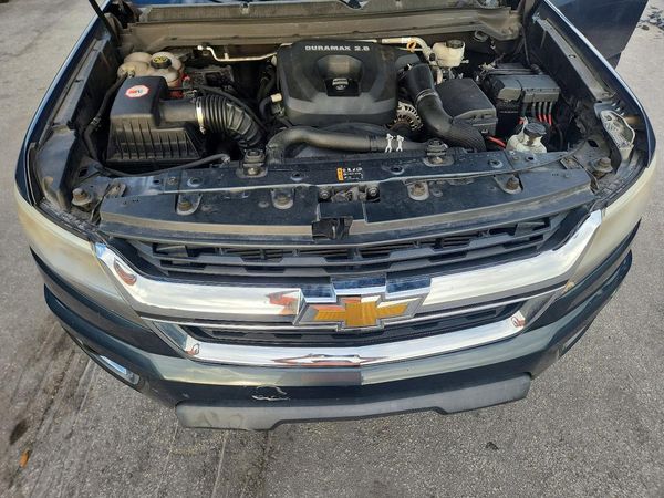 2019 CHEVROLET COLORADO LT — Engine bay