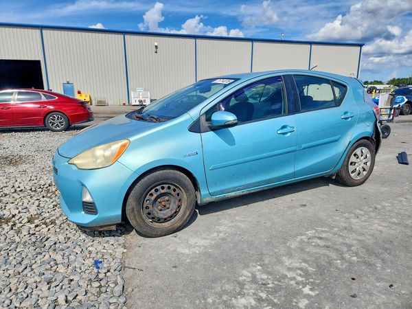 2012 TOYOTA PRIUS — Front 3/4