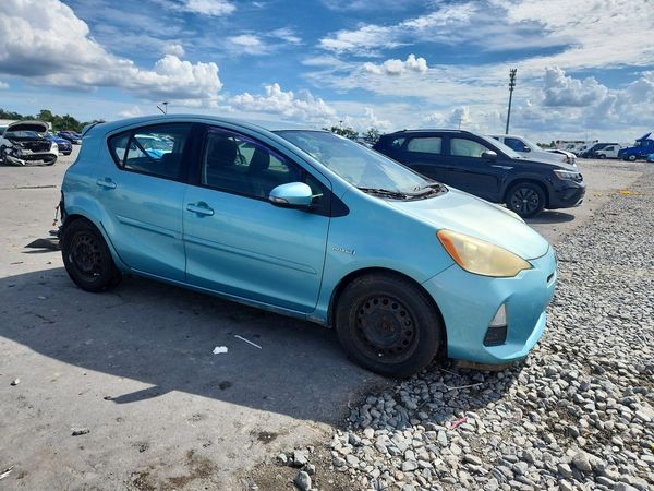 2012 TOYOTA PRIUS — Passenger 3/4