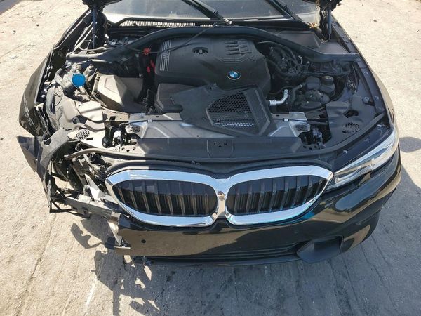 2020 BMW 3 SERIES NA — Engine bay