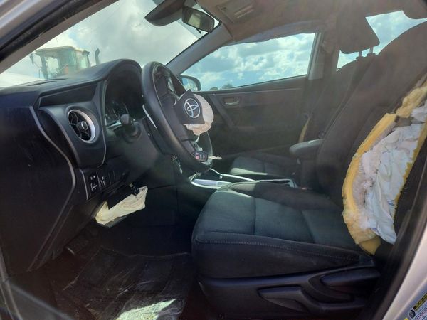 2017 TOYOTA COROLLA — DENT