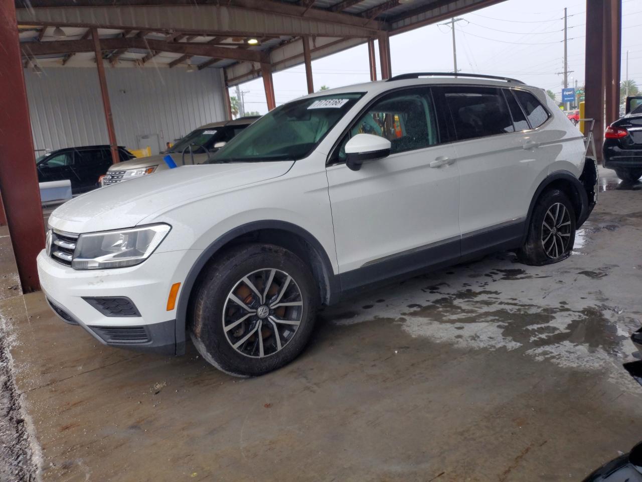 2021 VOLKSWAGEN TIGUAN — Front 3/4