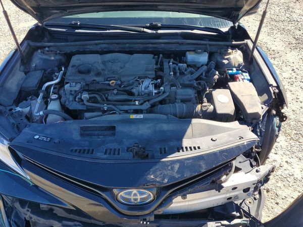 2018 TOYOTA CAMRY LE Hybrid — Engine bay