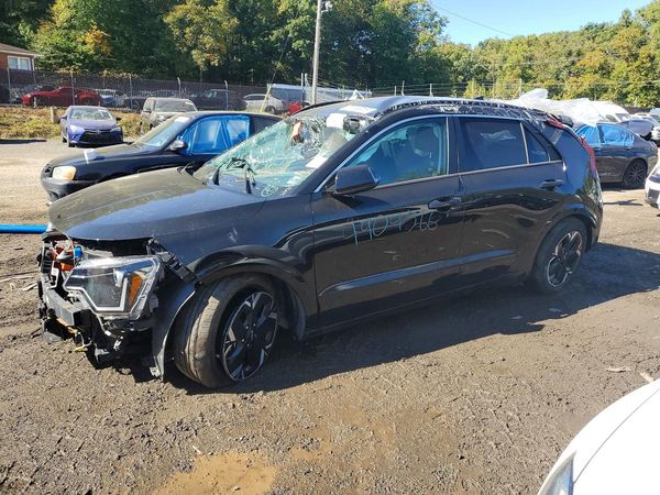 2024 KIA NIRO Wind — Front 3/4