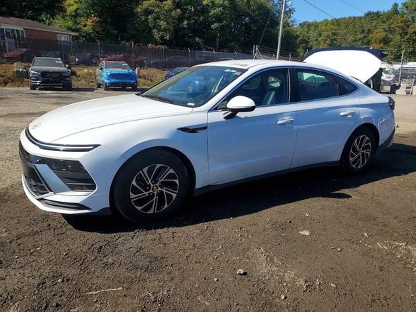 2026 HYUNDAI SONATA Blue — Front 3/4