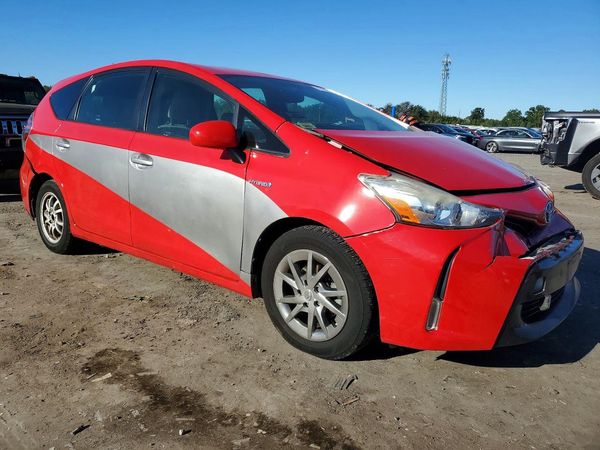 2016 TOYOTA PRIUS — Passenger 3/4