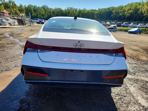 2025 HYUNDAI ELANTRA SEL Convenience — DIRR