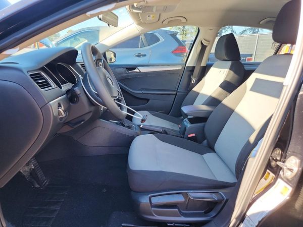 2017 VOLKSWAGEN JETTA S — DENT