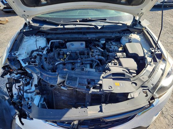 2016 MAZDA CX-5 Touring/GS — Engine bay