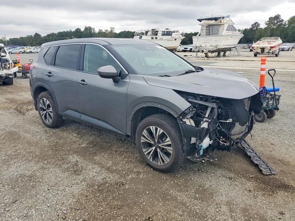 2023 NISSAN ROGUE SV — Passenger 3/4