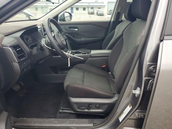2023 NISSAN ROGUE SV — DENT