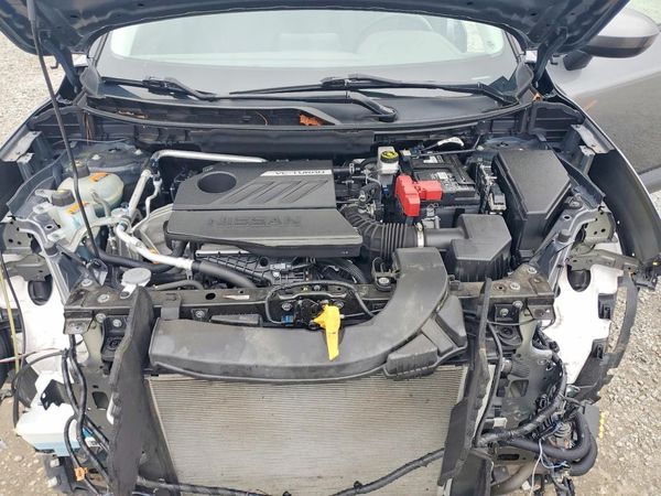 2023 NISSAN ROGUE SV — Engine bay