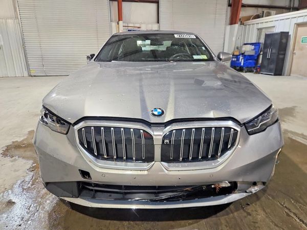 2027 BMW 530 xDrive — DIRF