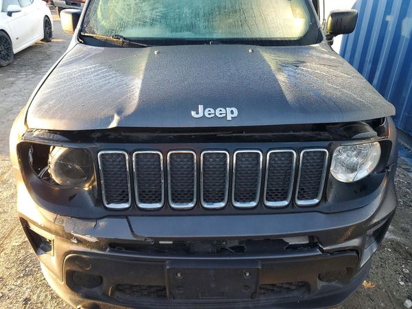 2021 JEEP RENEGADE — Engine bay