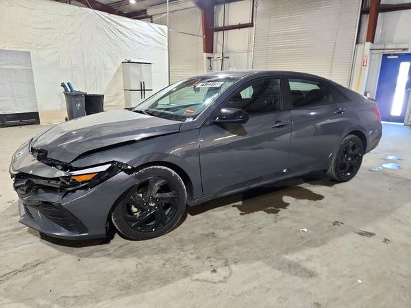 2026 HYUNDAI ELANTRA — Front 3/4