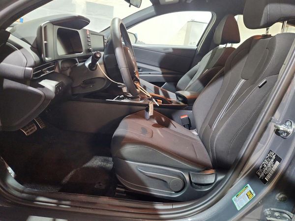 2026 HYUNDAI ELANTRA — DENT