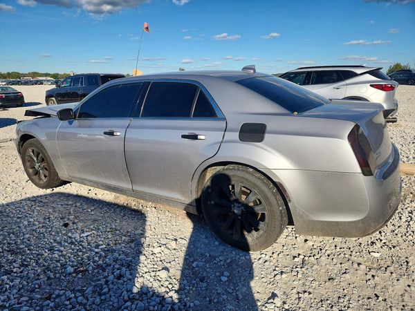 2016 CHRYSLER 300 Limited — DSRA