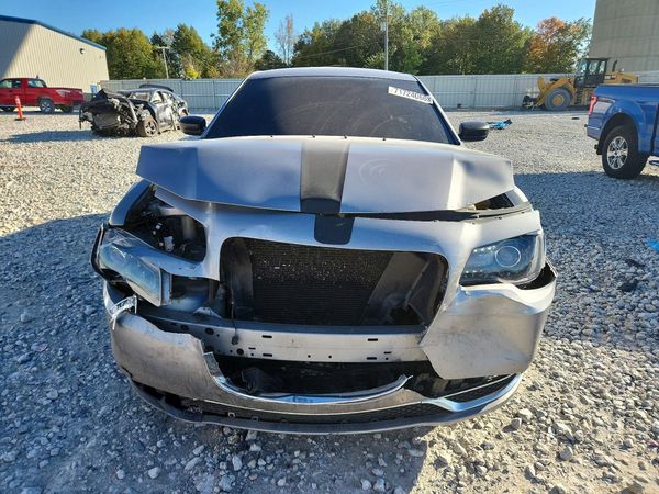 2016 CHRYSLER 300 Limited — DIRF