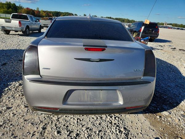 2016 CHRYSLER 300 Limited — DIRR