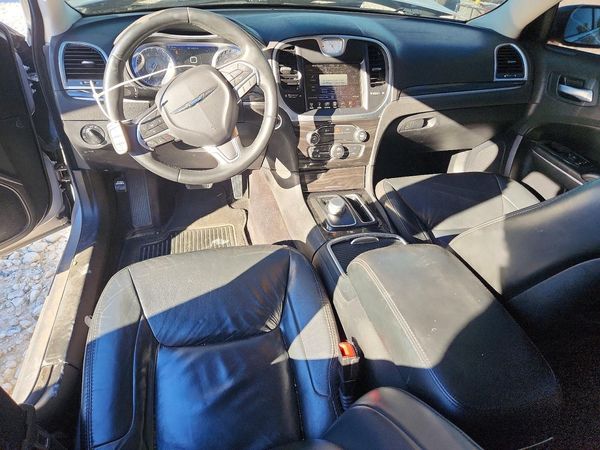 2016 CHRYSLER 300 Limited — CKPT