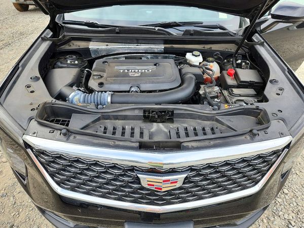 2025 CADILLAC XT4 Premium Luxury — Engine bay
