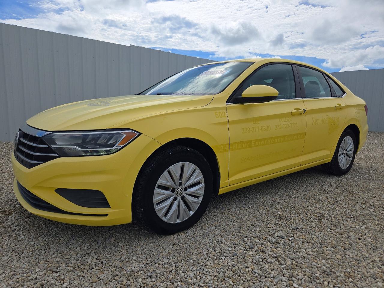 2019 VOLKSWAGEN JETTA S, SE, R-Line — Front 3/4