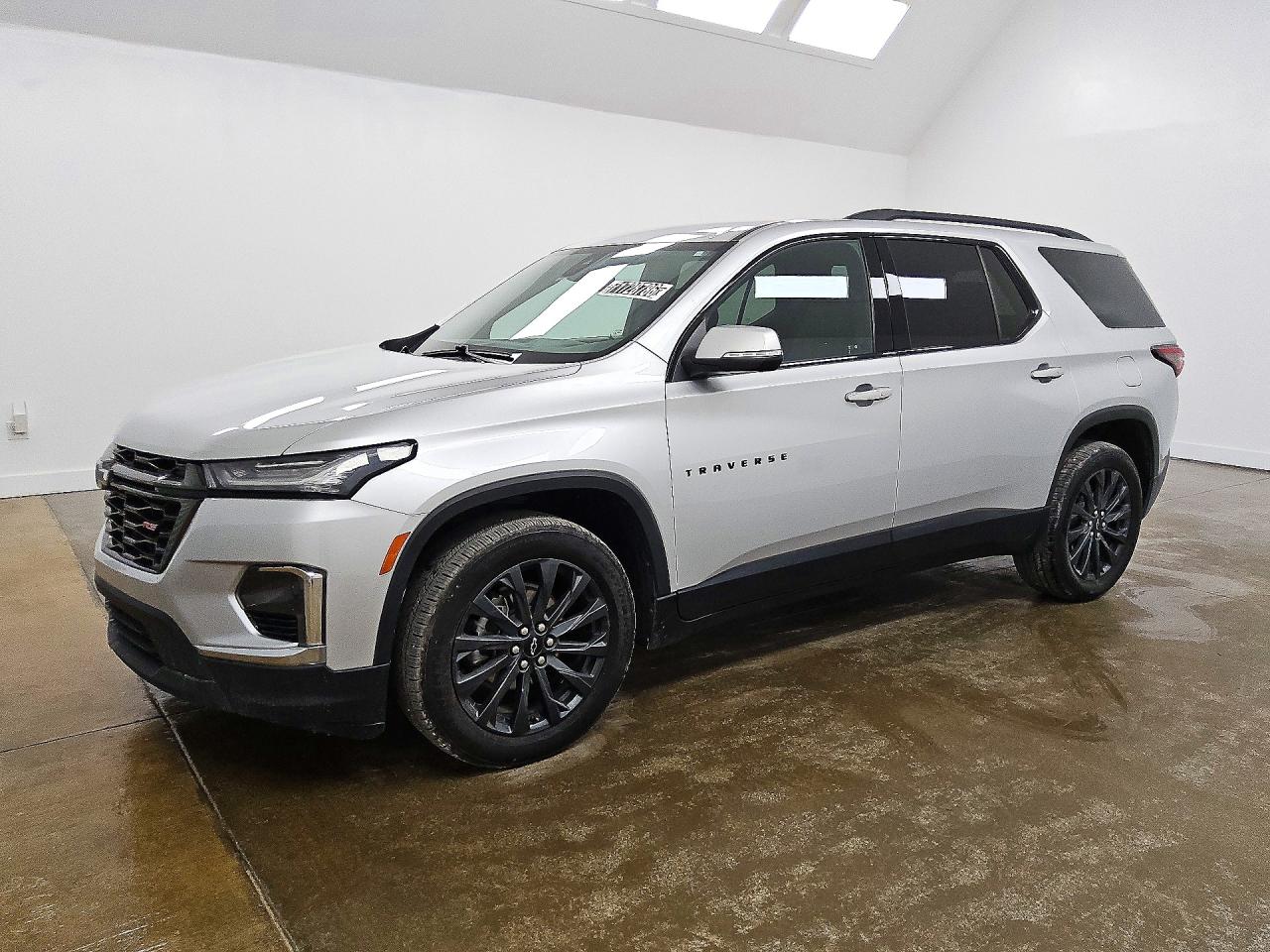 2022 CHEVROLET TRAVERSE RS — Front 3/4