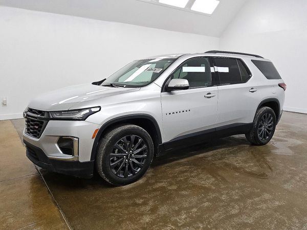 2022 CHEVROLET TRAVERSE RS — Front 3/4